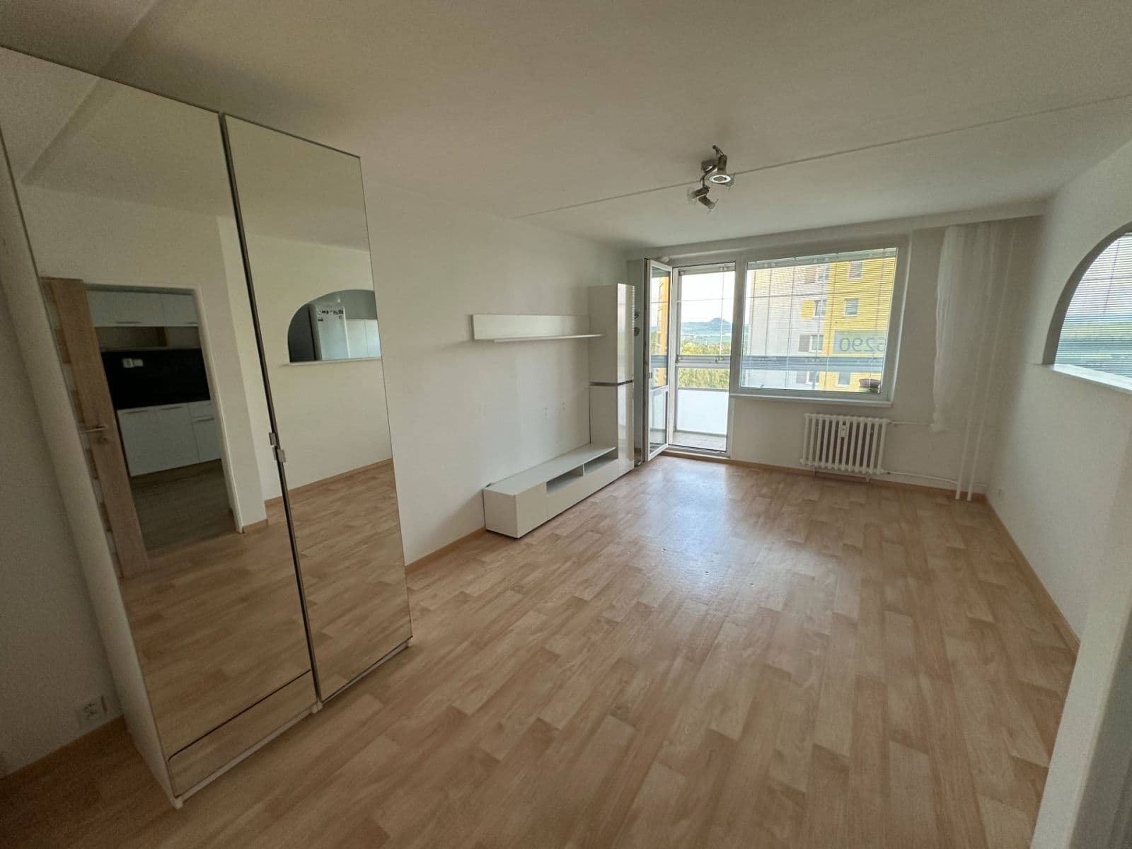 Prenájom bytu 3-izbový 75 m², Josefa Ševčíka, Most, Ústecký kraj Prenájom bytu 3-izbový 75 m², Josefa Ševčíka, Most, Ústecký kraj