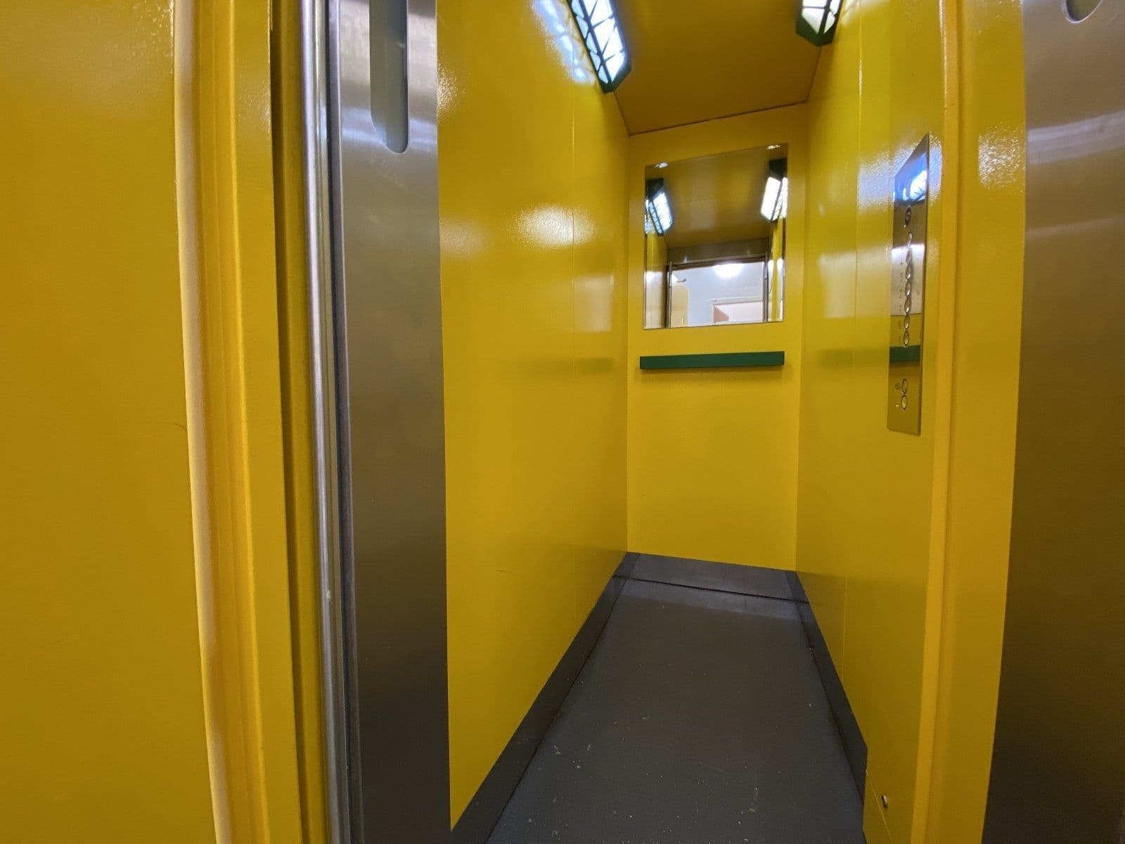 Prenájom bytu 4-izbový 82 m², Matuškova, Havířov, Moravskoslezský kraj Prenájom bytu 4-izbový 82 m², Matuškova, Havířov, Moravskoslezský kraj