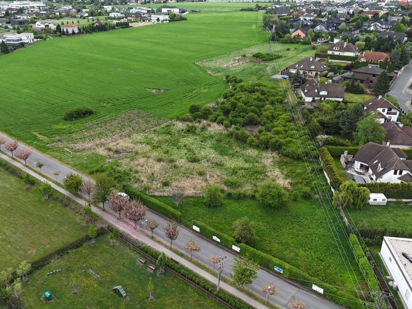 Predaj pozemku 4.757 m², Jesenice, Středočeský kraj Predaj pozemku 4.757 m², Jesenice, Středočeský kraj