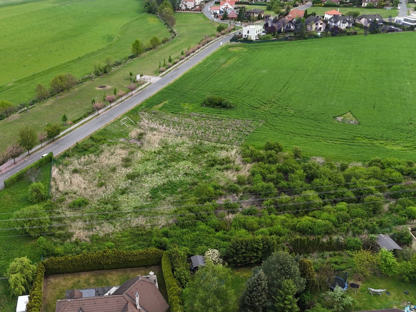 Predaj pozemku 4.757 m², Jesenice, Středočeský kraj Predaj pozemku 4.757 m², Jesenice, Středočeský kraj