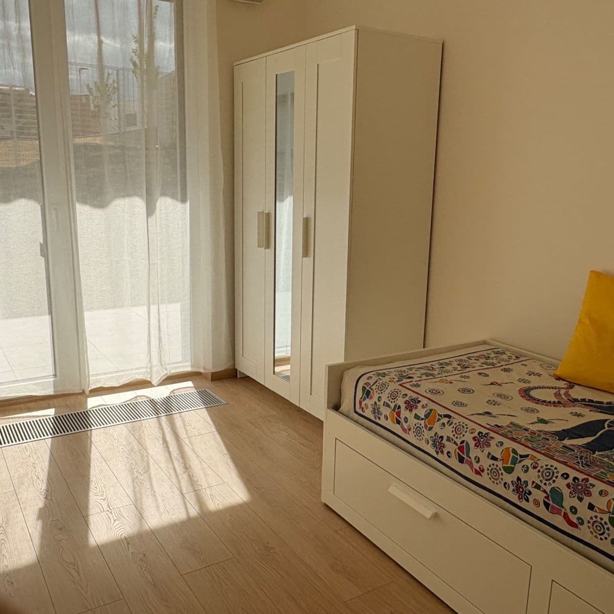 Prenájom bytu 3-izbový 43 m², Haenkeho, Praha, Praha Prenájom bytu 3-izbový 43 m², Haenkeho, Praha, Praha