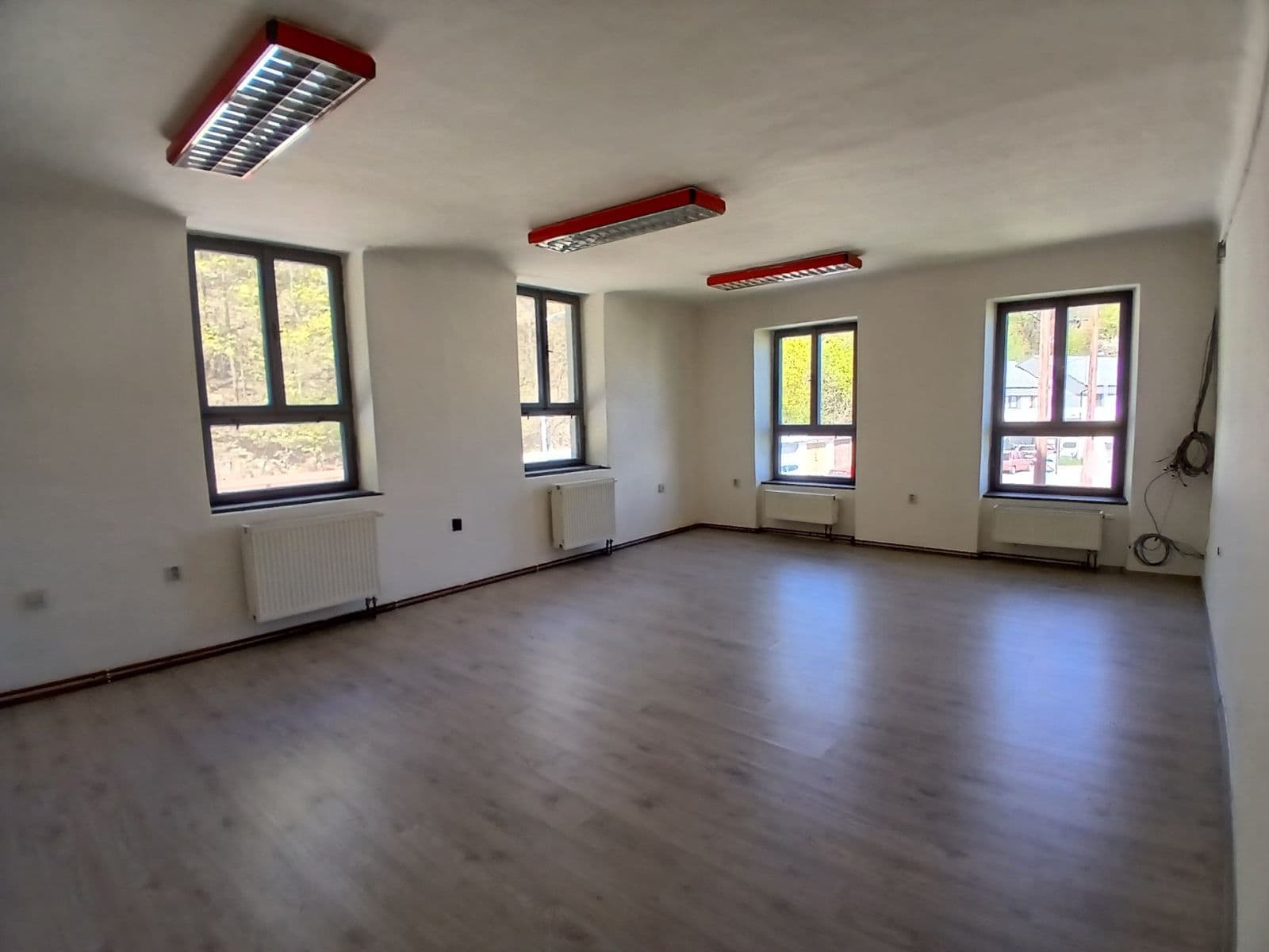 Prenájom kancelárie 396 m², Polenská, Jihlava, Kraj Vysočina Prenájom kancelárie 396 m², Polenská, Jihlava, Kraj Vysočina