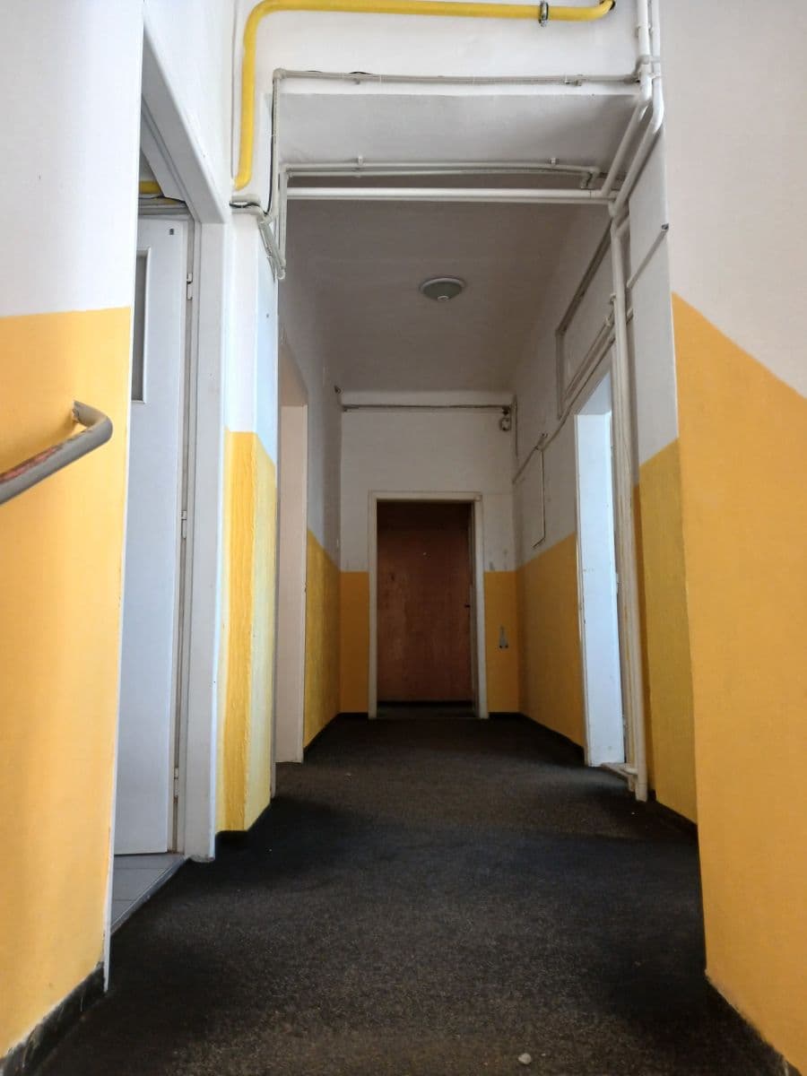 Prenájom kancelárie 396 m², Polenská, Jihlava, Kraj Vysočina Prenájom kancelárie 396 m², Polenská, Jihlava, Kraj Vysočina