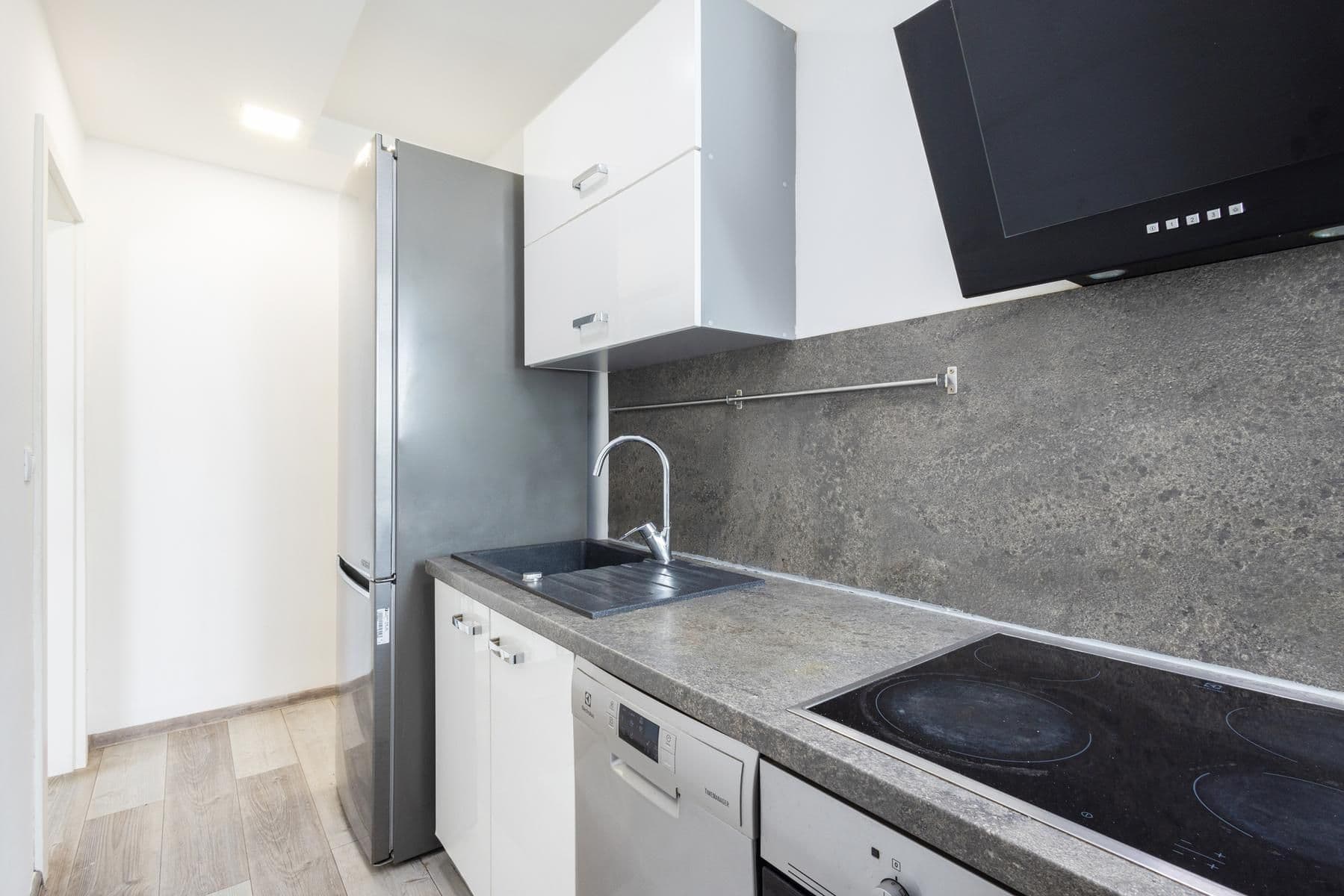 Predaj bytu 3-izbový 65 m², Jerevanská, Praha, Praha Predaj bytu 3-izbový 65 m², Jerevanská, Praha, Praha