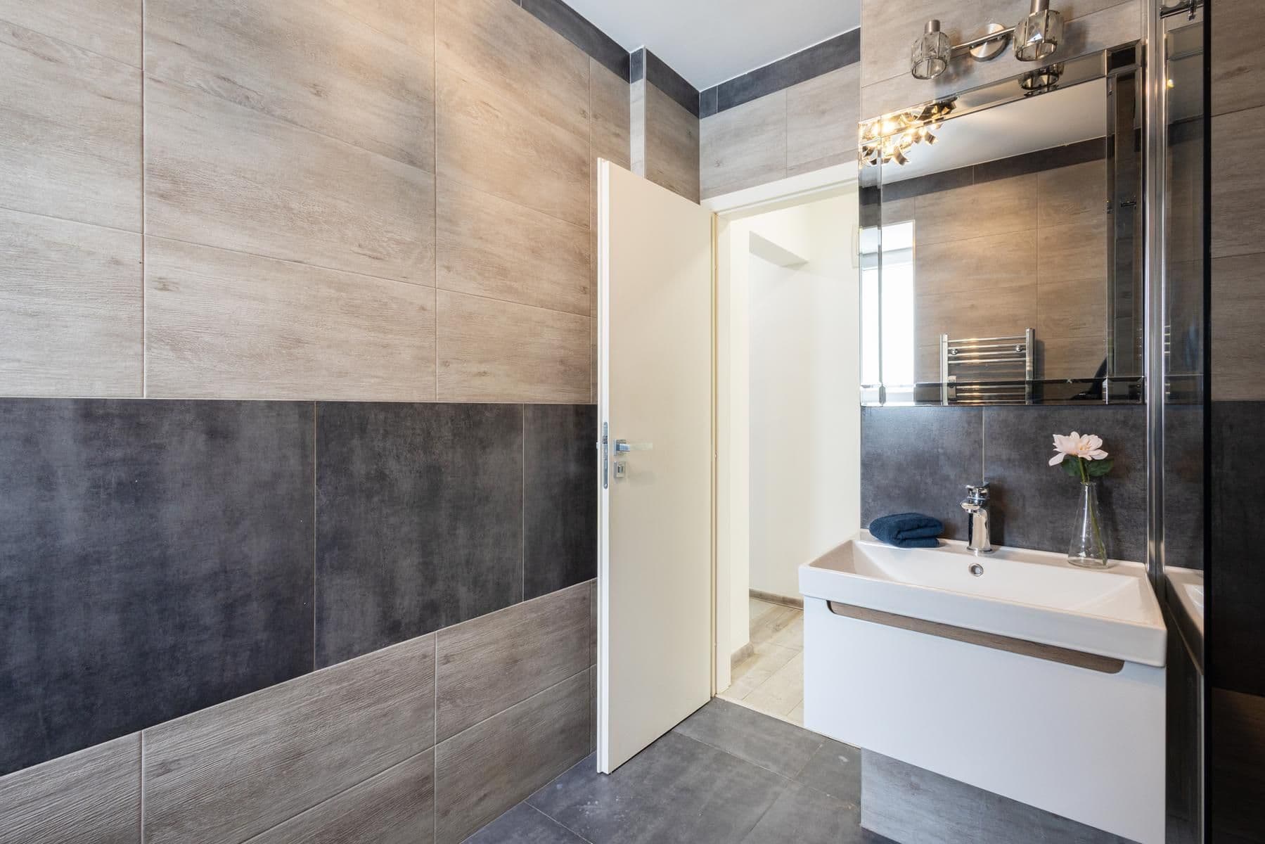 Predaj bytu 3-izbový 65 m², Jerevanská, Praha, Praha Predaj bytu 3-izbový 65 m², Jerevanská, Praha, Praha