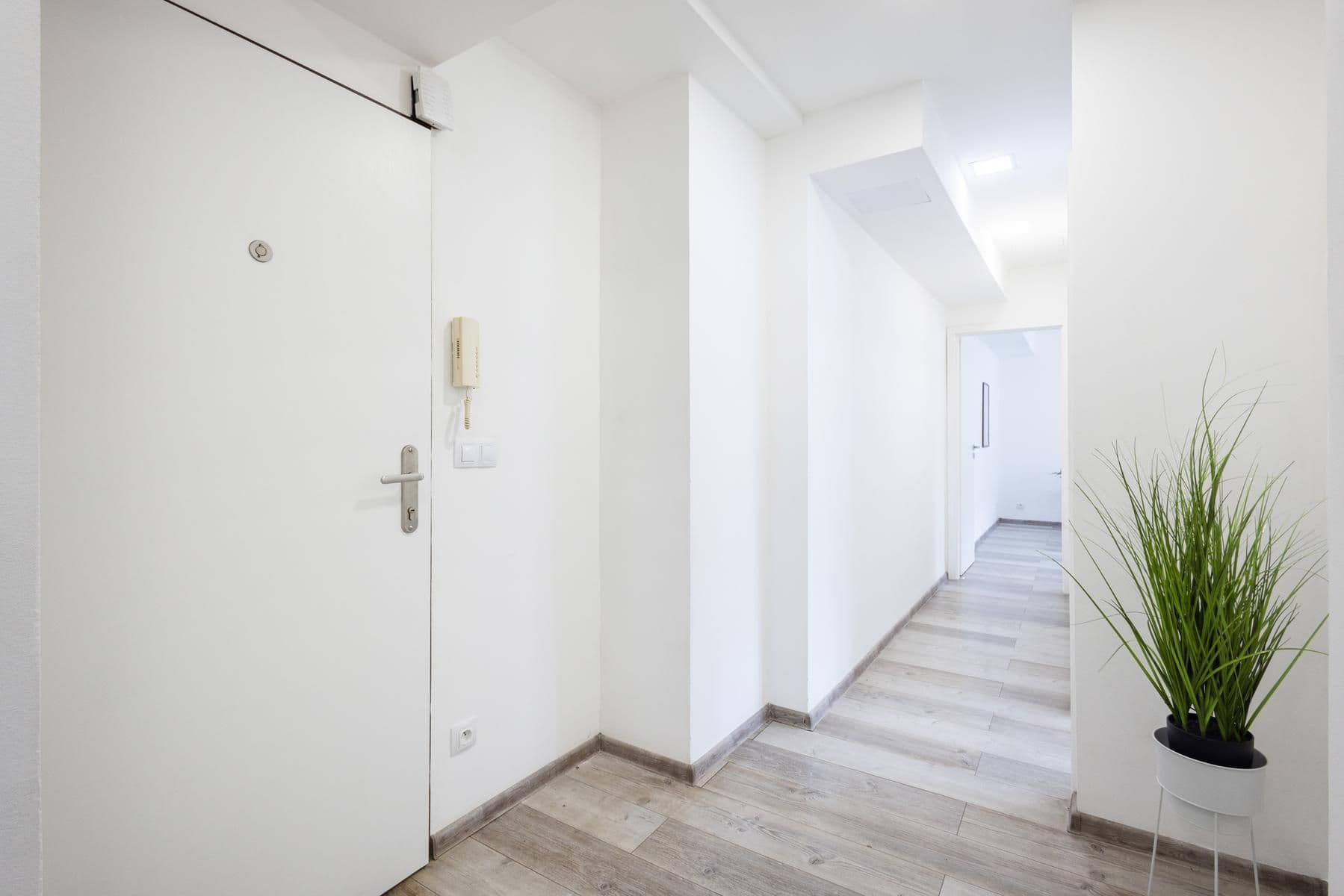 Predaj bytu 3-izbový 65 m², Jerevanská, Praha, Praha Predaj bytu 3-izbový 65 m², Jerevanská, Praha, Praha