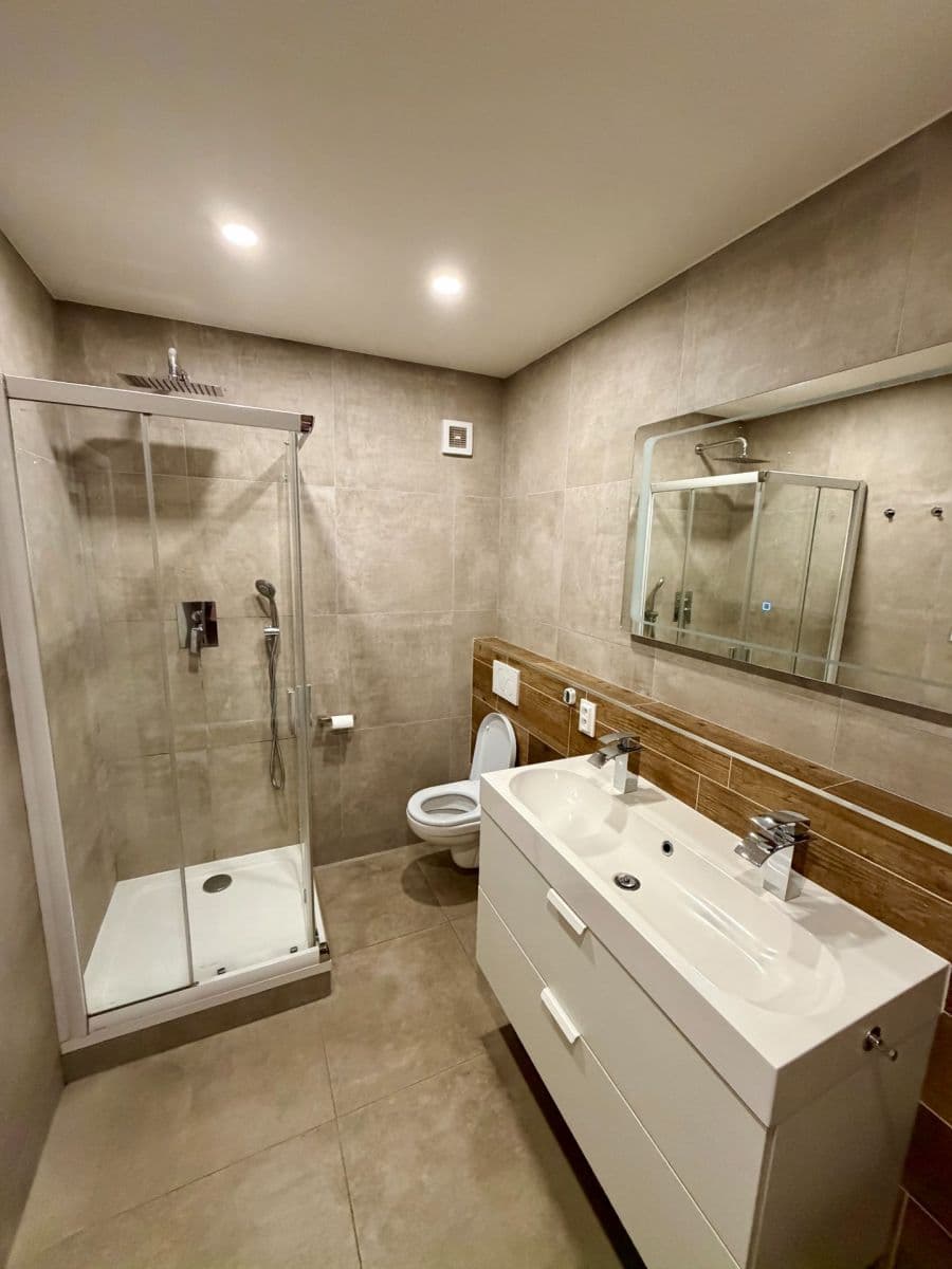 Prenájom bytu 3-izbový 79 m², Šejbalové, Praha, Praha Prenájom bytu 3-izbový 79 m², Šejbalové, Praha, Praha