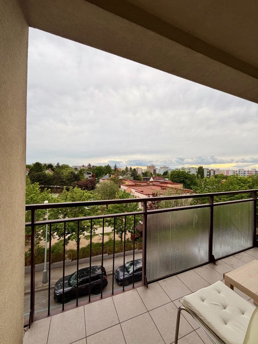 Prenájom bytu 3-izbový 79 m², Šejbalové, Praha, Praha Prenájom bytu 3-izbový 79 m², Šejbalové, Praha, Praha
