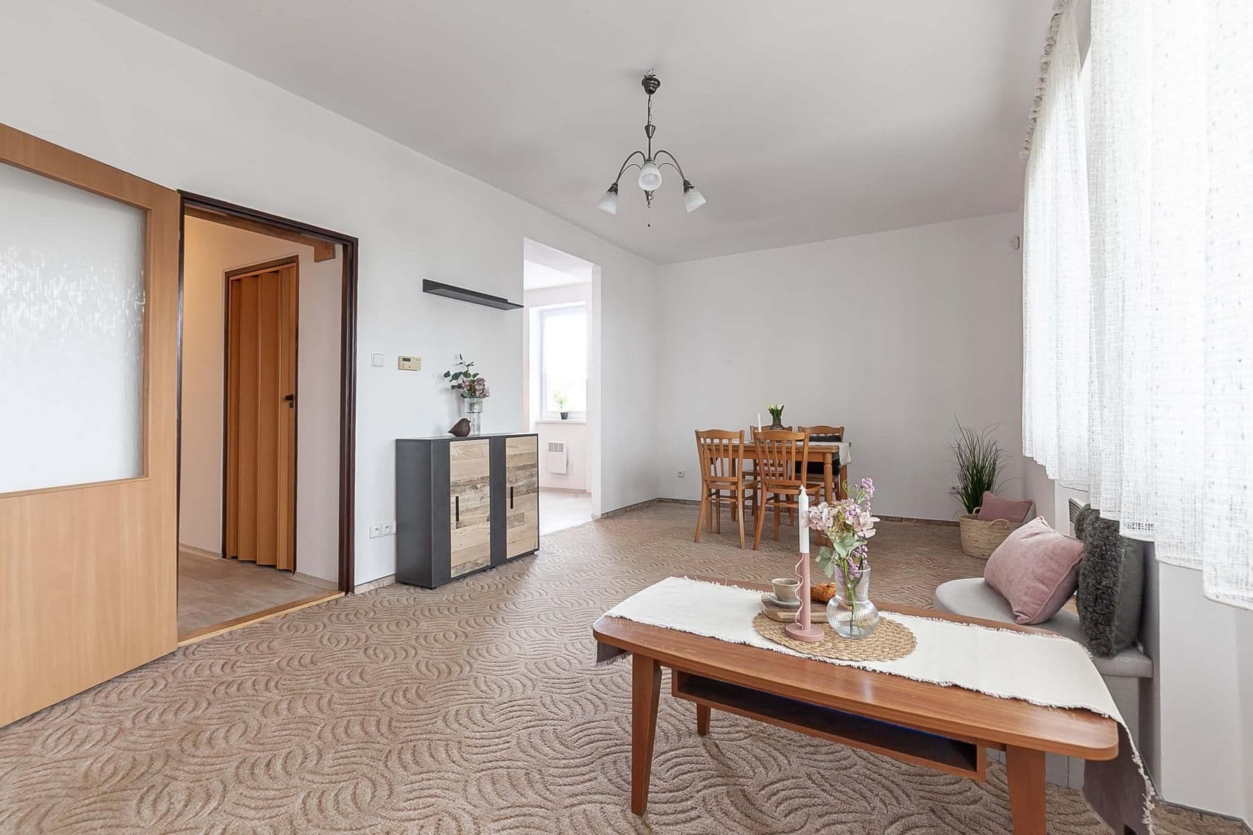 Predaj bytu 3-izbový 74 m², Břežany II, Středočeský kraj Predaj bytu 3-izbový 74 m², Břežany II, Středočeský kraj