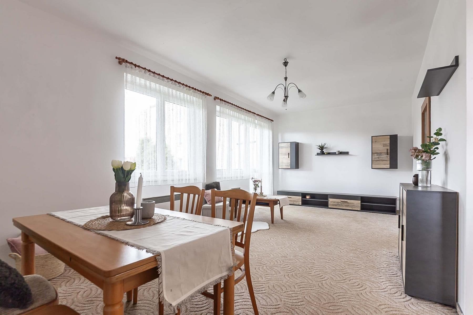 Predaj bytu 3-izbový 74 m², Břežany II, Středočeský kraj Predaj bytu 3-izbový 74 m², Břežany II, Středočeský kraj