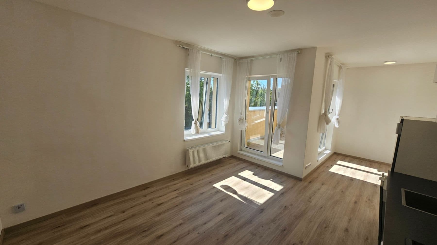 Prenájom bytu 1-izbový 36 m², V Kněžívce, Tuchoměřice, Středočeský kraj Prenájom bytu 1-izbový 36 m², V Kněžívce, Tuchoměřice, Středočeský kraj