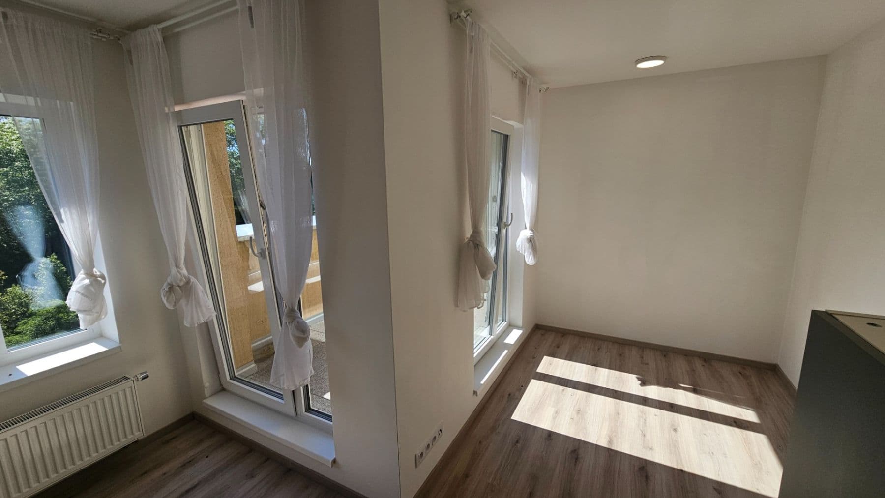 Prenájom bytu 1-izbový 36 m², V Kněžívce, Tuchoměřice, Středočeský kraj Prenájom bytu 1-izbový 36 m², V Kněžívce, Tuchoměřice, Středočeský kraj