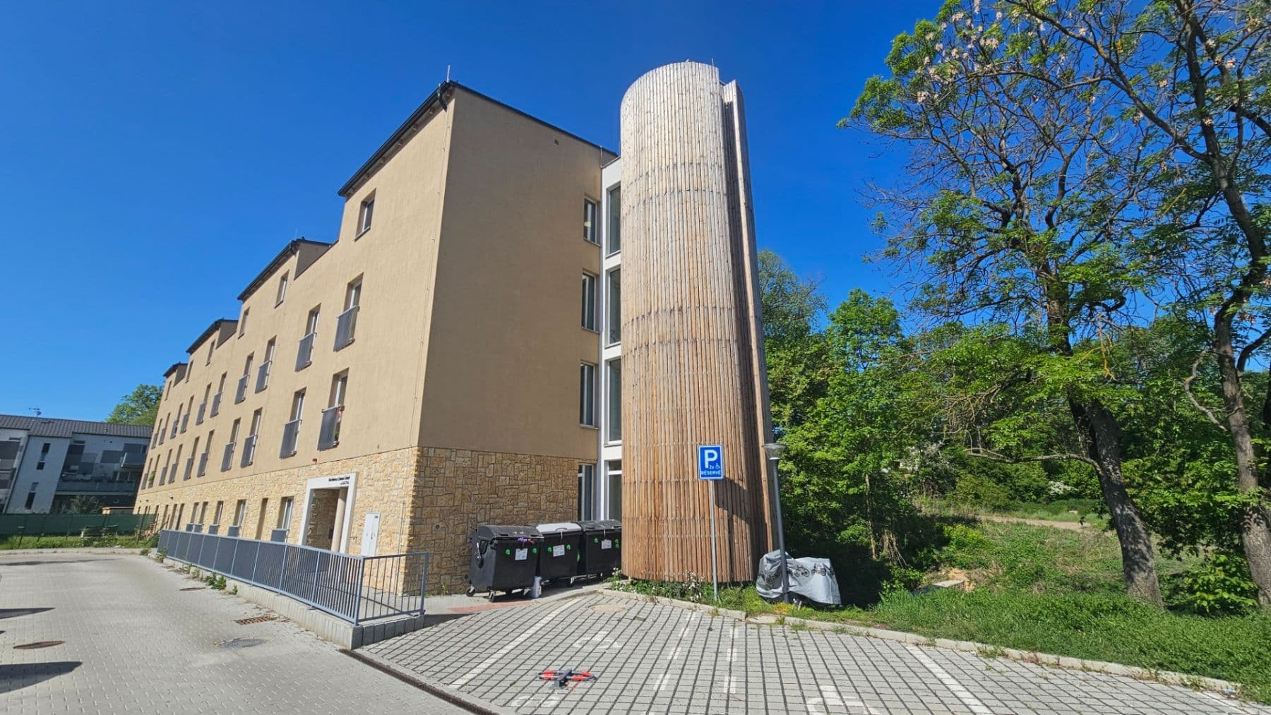 Prenájom bytu 1-izbový 36 m², V Kněžívce, Tuchoměřice, Středočeský kraj Prenájom bytu 1-izbový 36 m², V Kněžívce, Tuchoměřice, Středočeský kraj