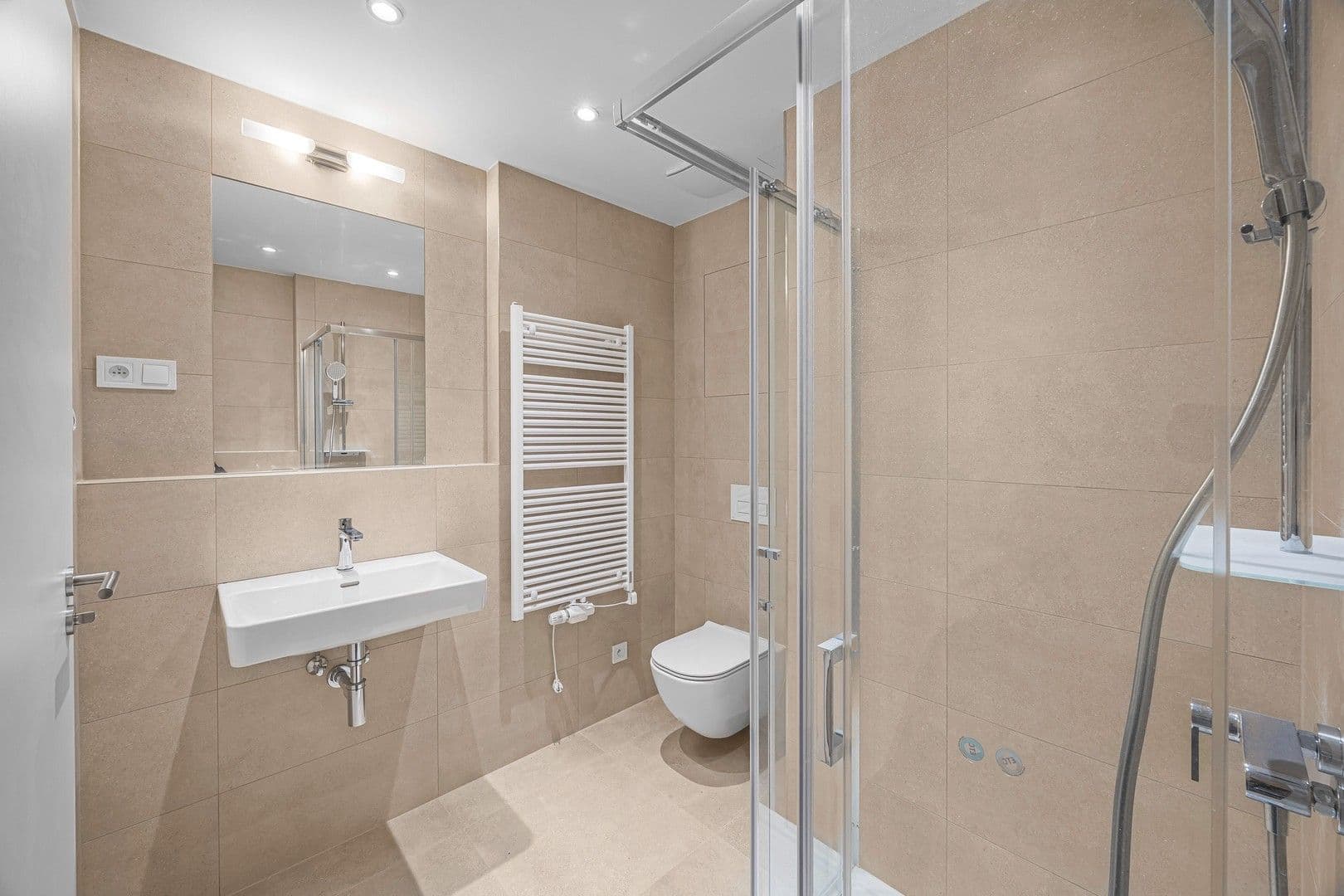 Prenájom bytu 1-izbový 31 m², Milánská, Praha, Praha Prenájom bytu 1-izbový 31 m², Milánská, Praha, Praha