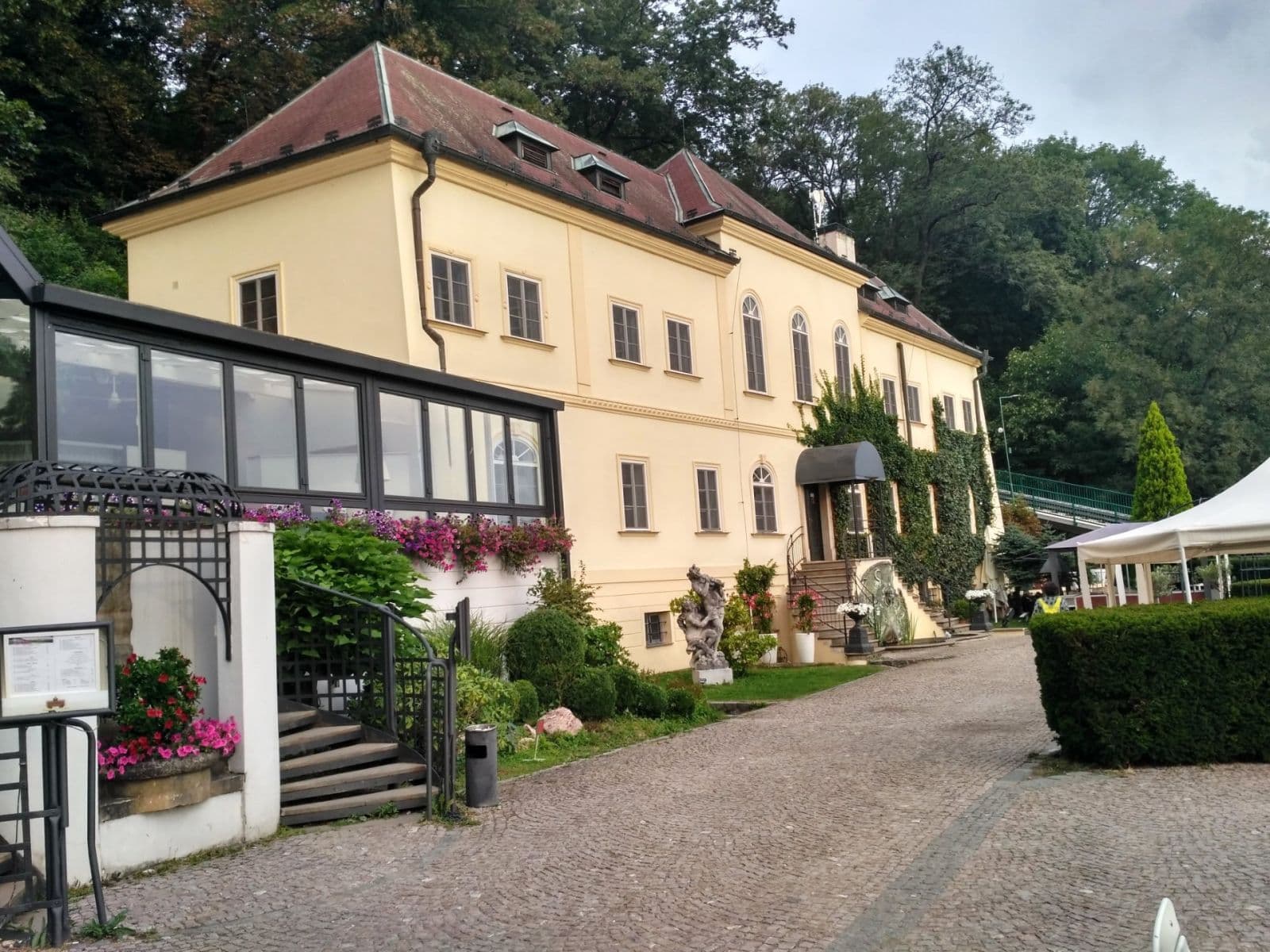 Prenájom nebytového priestoru 1.086 m², Petřínské sady, Praha, Praha Prenájom nebytového priestoru 1.086 m², Petřínské sady, Praha, Praha