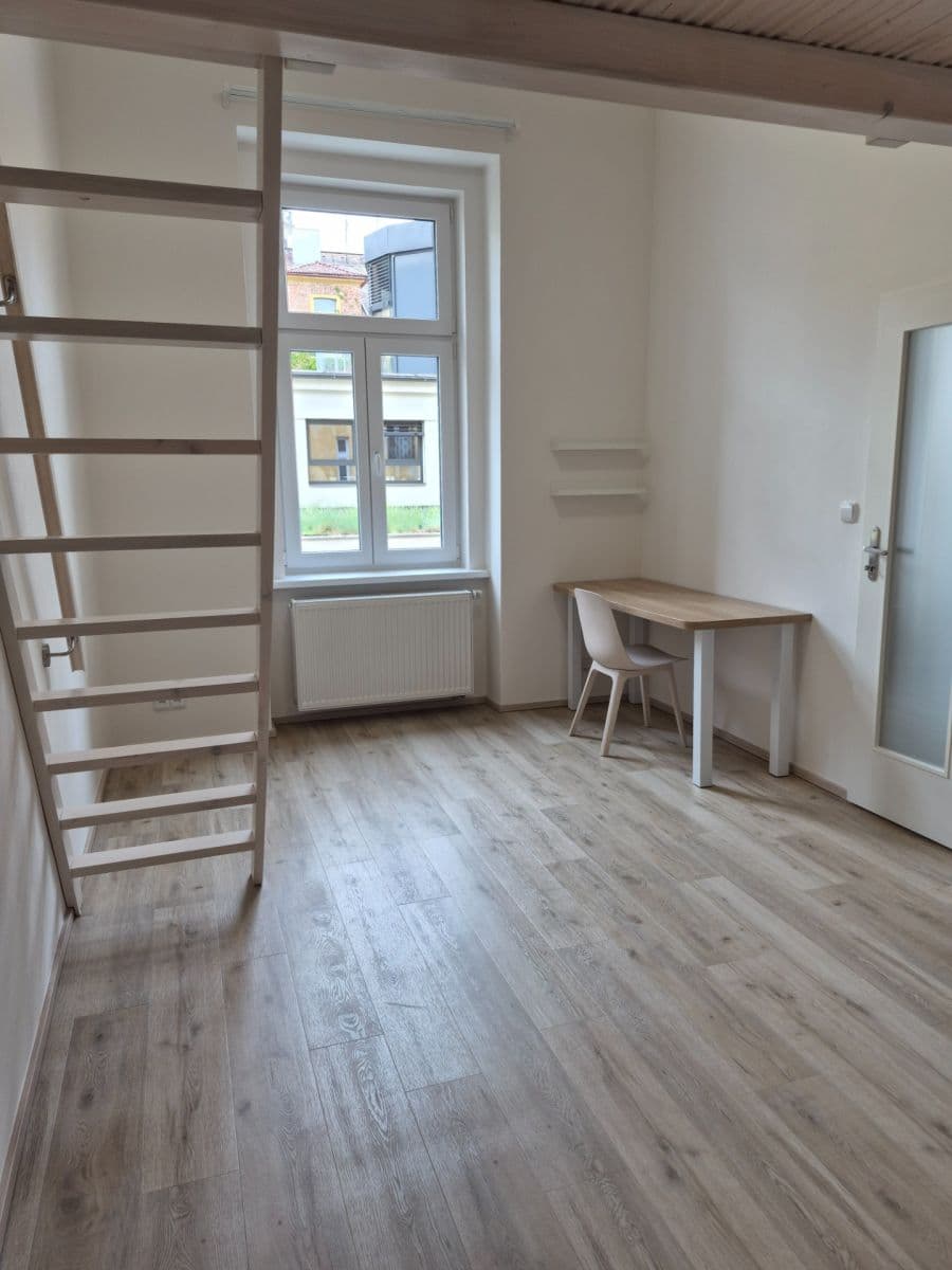 Prenájom bytu 2-izbový 37 m², Boleslavova, Praha, Praha Prenájom bytu 2-izbový 37 m², Boleslavova, Praha, Praha