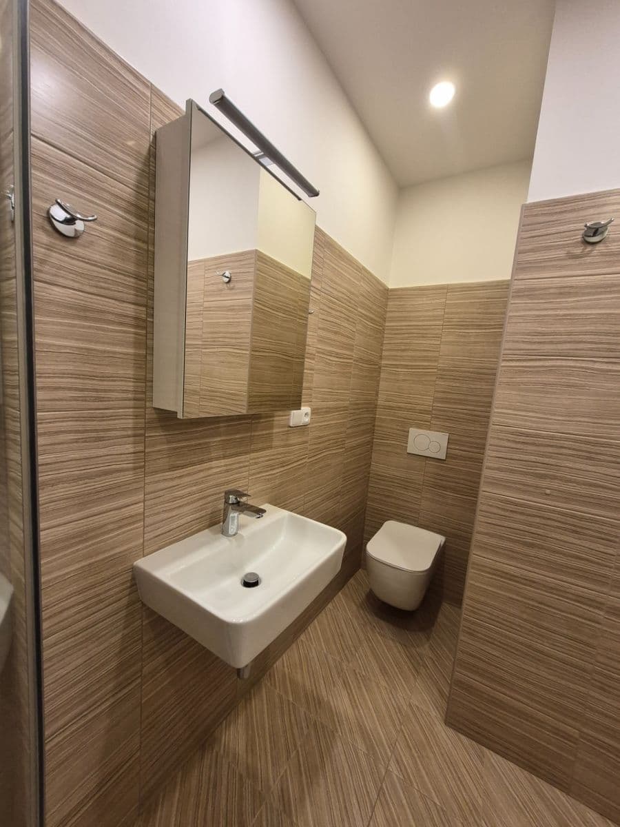 Prenájom bytu 2-izbový 37 m², Boleslavova, Praha, Praha Prenájom bytu 2-izbový 37 m², Boleslavova, Praha, Praha