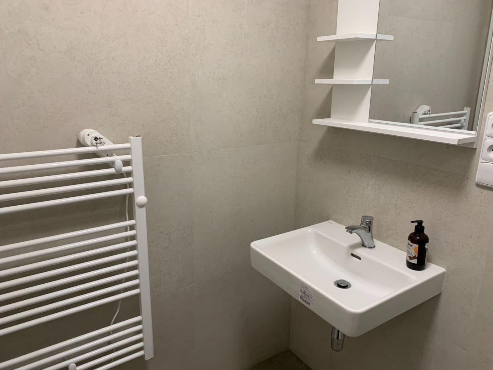 Prenájom bytu 2-izbový 48 m², Bratislavská, Brno, Jihomoravský kraj Prenájom bytu 2-izbový 48 m², Bratislavská, Brno, Jihomoravský kraj