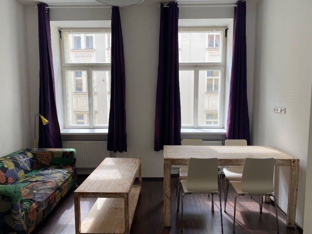 Prenájom bytu 2-izbový 42 m², Kamenická, Praha, Praha Prenájom bytu 2-izbový 42 m², Kamenická, Praha, Praha
