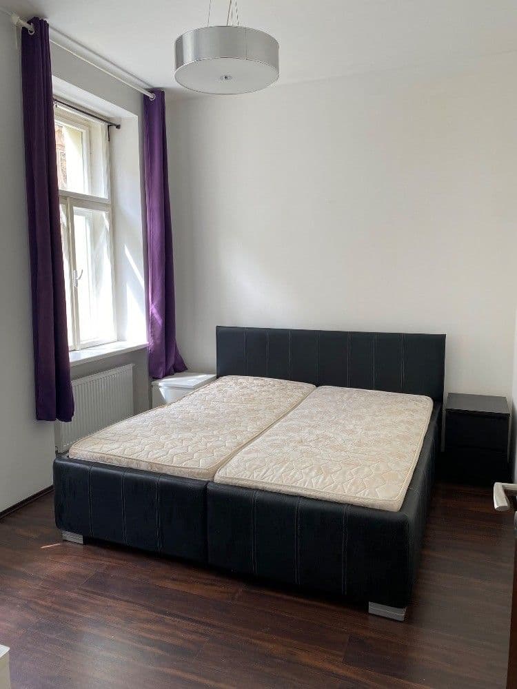 Prenájom bytu 2-izbový 42 m², Kamenická, Praha, Praha Prenájom bytu 2-izbový 42 m², Kamenická, Praha, Praha