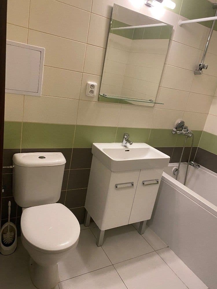 Prenájom bytu 2-izbový 42 m², Kamenická, Praha, Praha Prenájom bytu 2-izbový 42 m², Kamenická, Praha, Praha