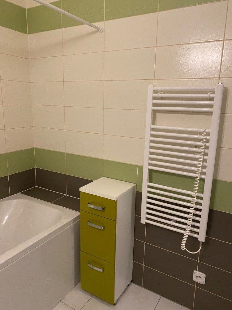 Prenájom bytu 2-izbový 42 m², Kamenická, Praha, Praha Prenájom bytu 2-izbový 42 m², Kamenická, Praha, Praha
