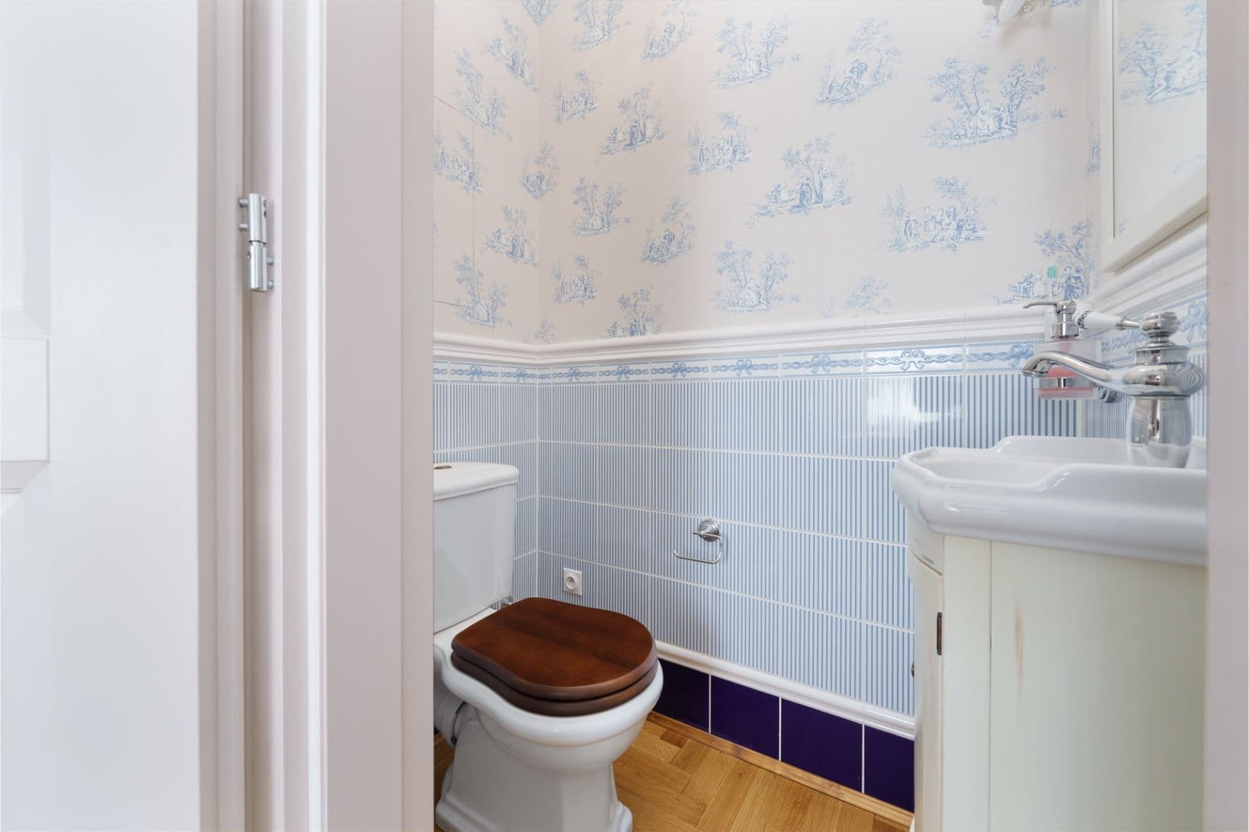 Predaj bytu 3-izbový 89 m², Vítězná, Karlovy Vary, Karlovarský kraj Predaj bytu 3-izbový 89 m², Vítězná, Karlovy Vary, Karlovarský kraj