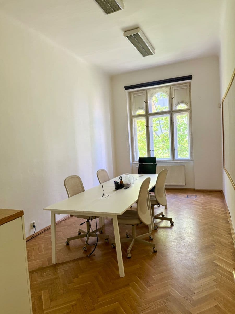 Prenájom kancelárie 20 m², Vinohradská, Praha, Praha Prenájom kancelárie 20 m², Vinohradská, Praha, Praha