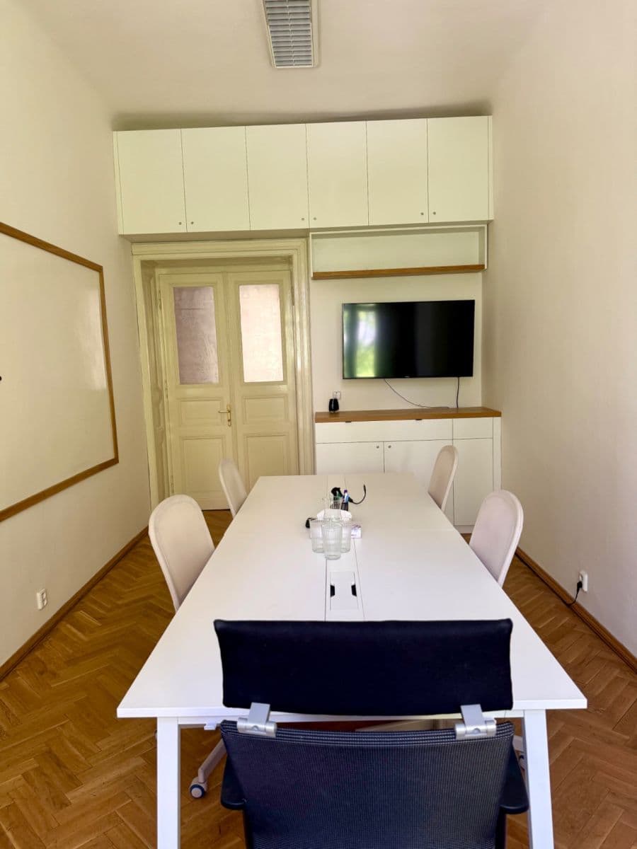 Prenájom kancelárie 20 m², Vinohradská, Praha, Praha Prenájom kancelárie 20 m², Vinohradská, Praha, Praha