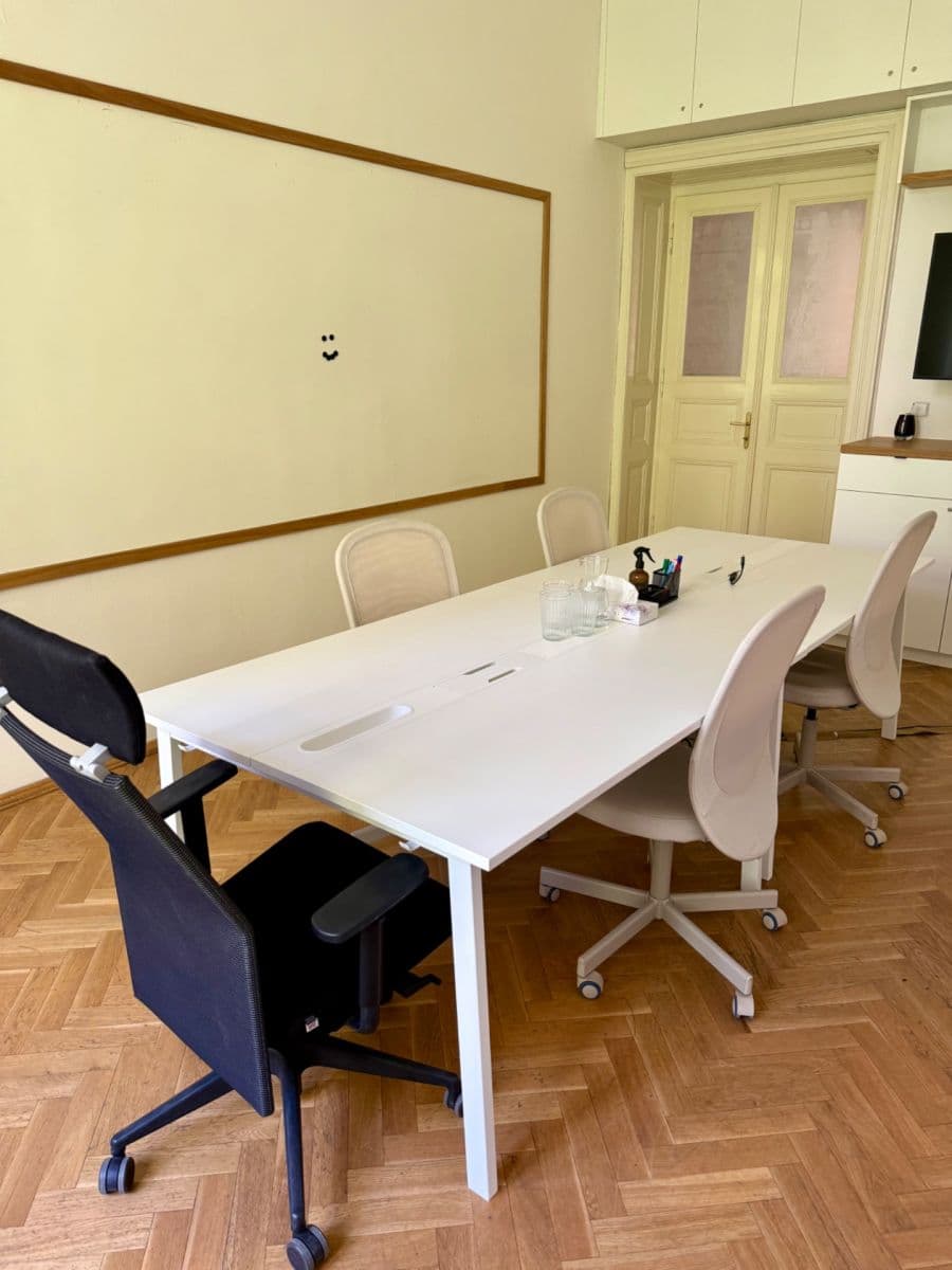 Prenájom kancelárie 20 m², Vinohradská, Praha, Praha Prenájom kancelárie 20 m², Vinohradská, Praha, Praha