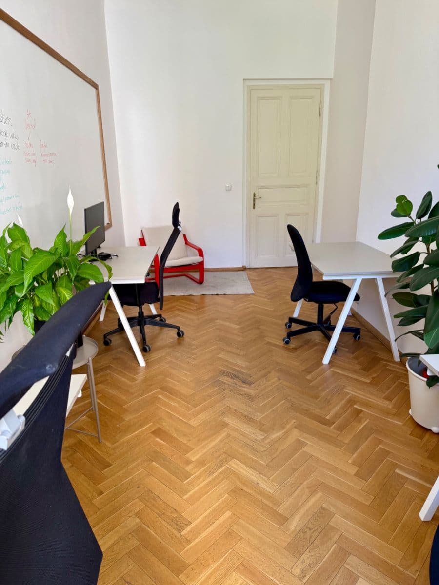 Prenájom kancelárie 20 m², Vinohradská, Praha, Praha Prenájom kancelárie 20 m², Vinohradská, Praha, Praha