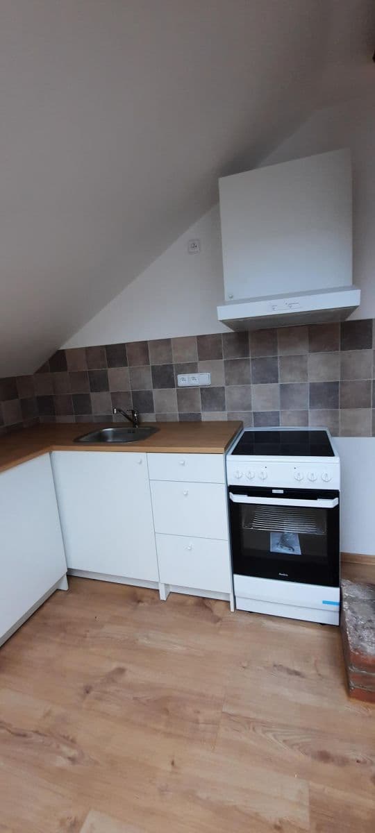 Prenájom bytu 2-izbový 58 m², Chelčického, Úpice, Královéhradecký kraj Prenájom bytu 2-izbový 58 m², Chelčického, Úpice, Královéhradecký kraj