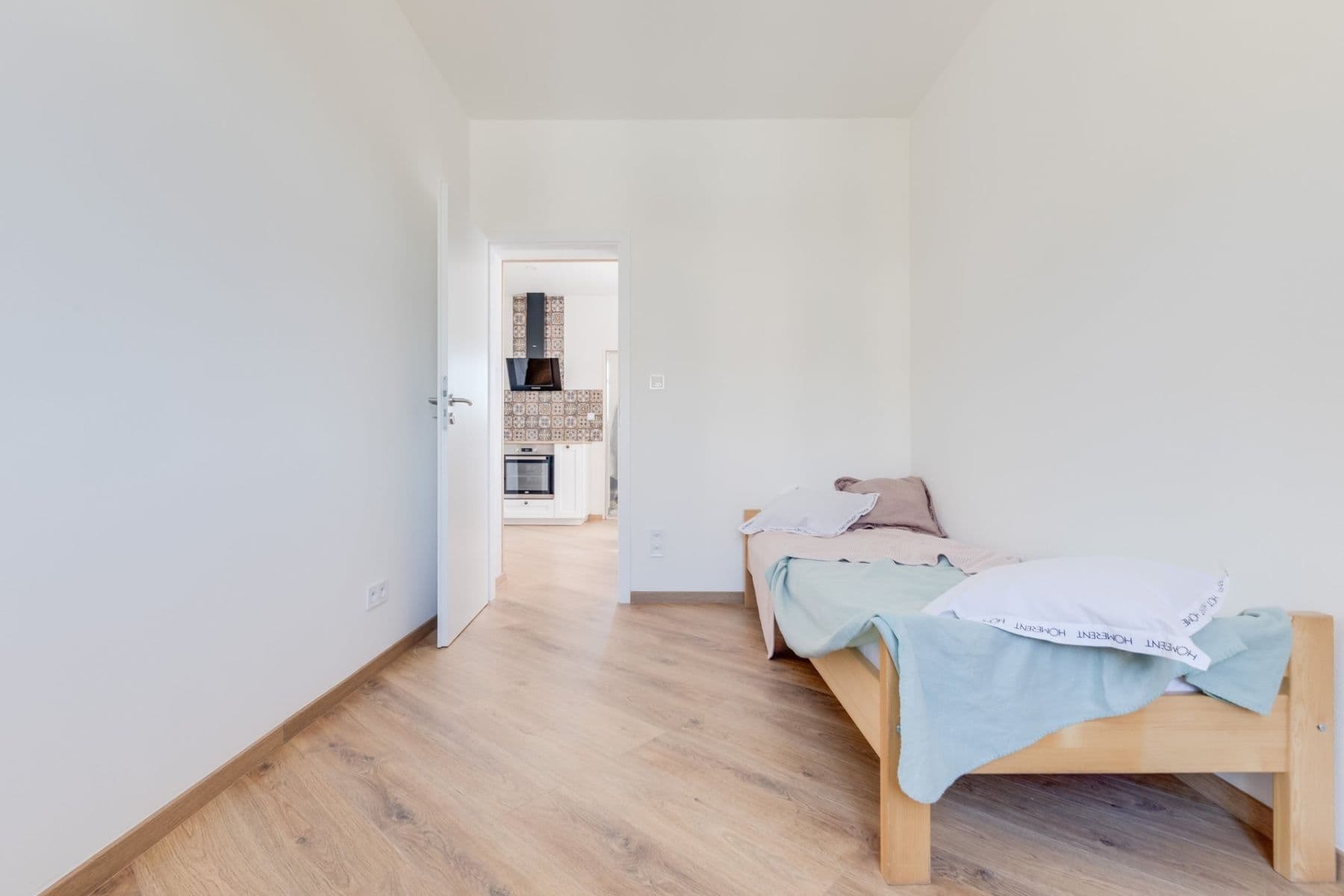Prenájom bytu 2-izbový 40 m², Bakalářská, Praha, Praha Prenájom bytu 2-izbový 40 m², Bakalářská, Praha, Praha