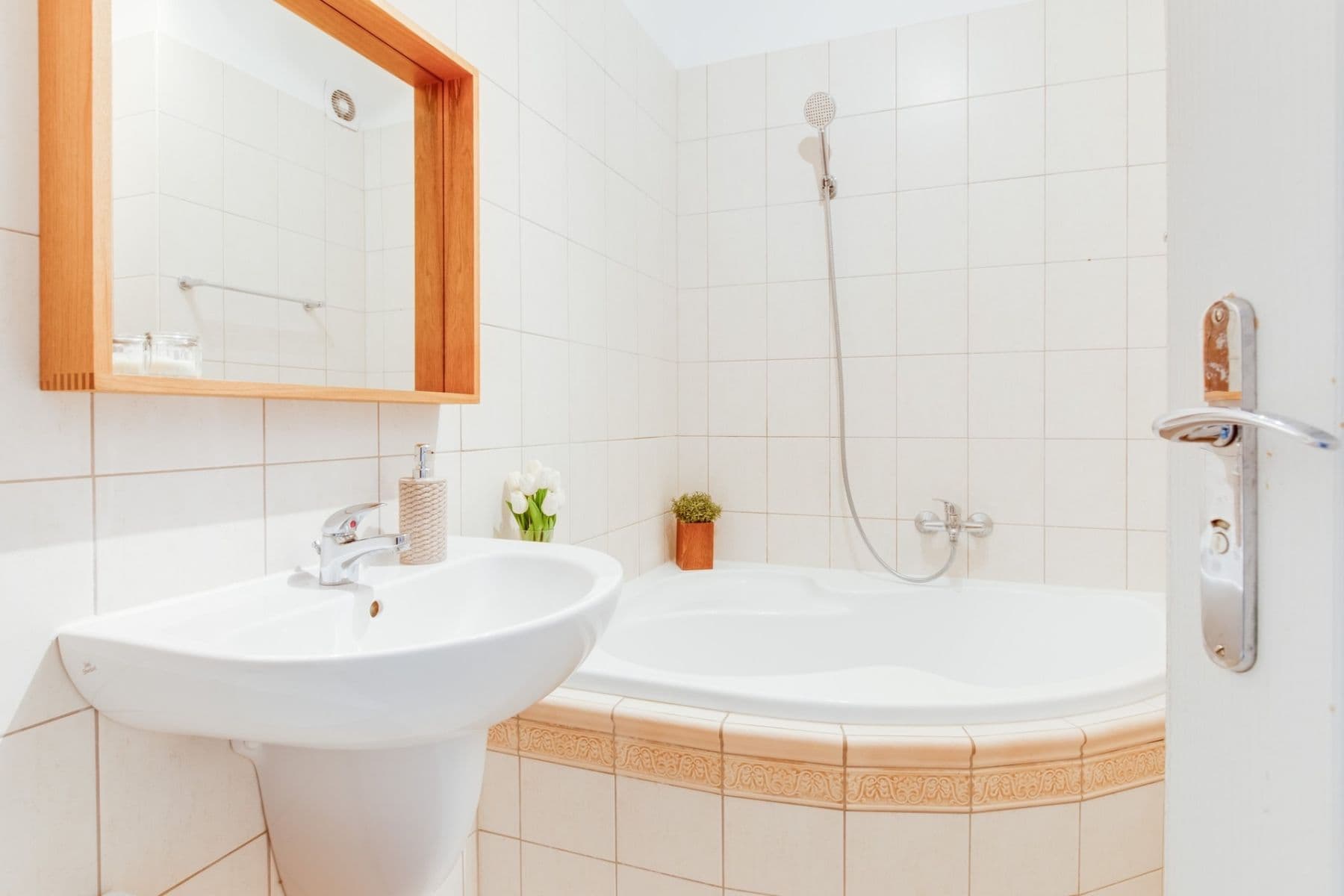 Prenájom bytu 2-izbový 38 m², Přípotoční, Praha, Praha Prenájom bytu 2-izbový 38 m², Přípotoční, Praha, Praha