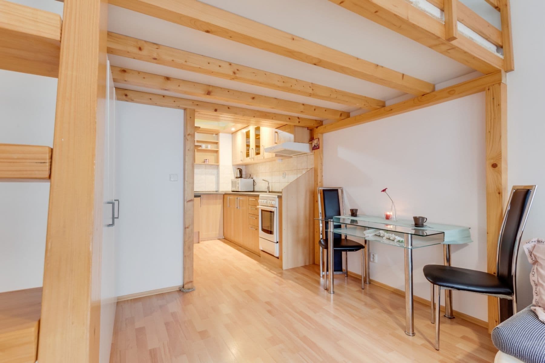 Prenájom bytu 1-izbový 28 m², Malkovského, Praha, Praha Prenájom bytu 1-izbový 28 m², Malkovského, Praha, Praha