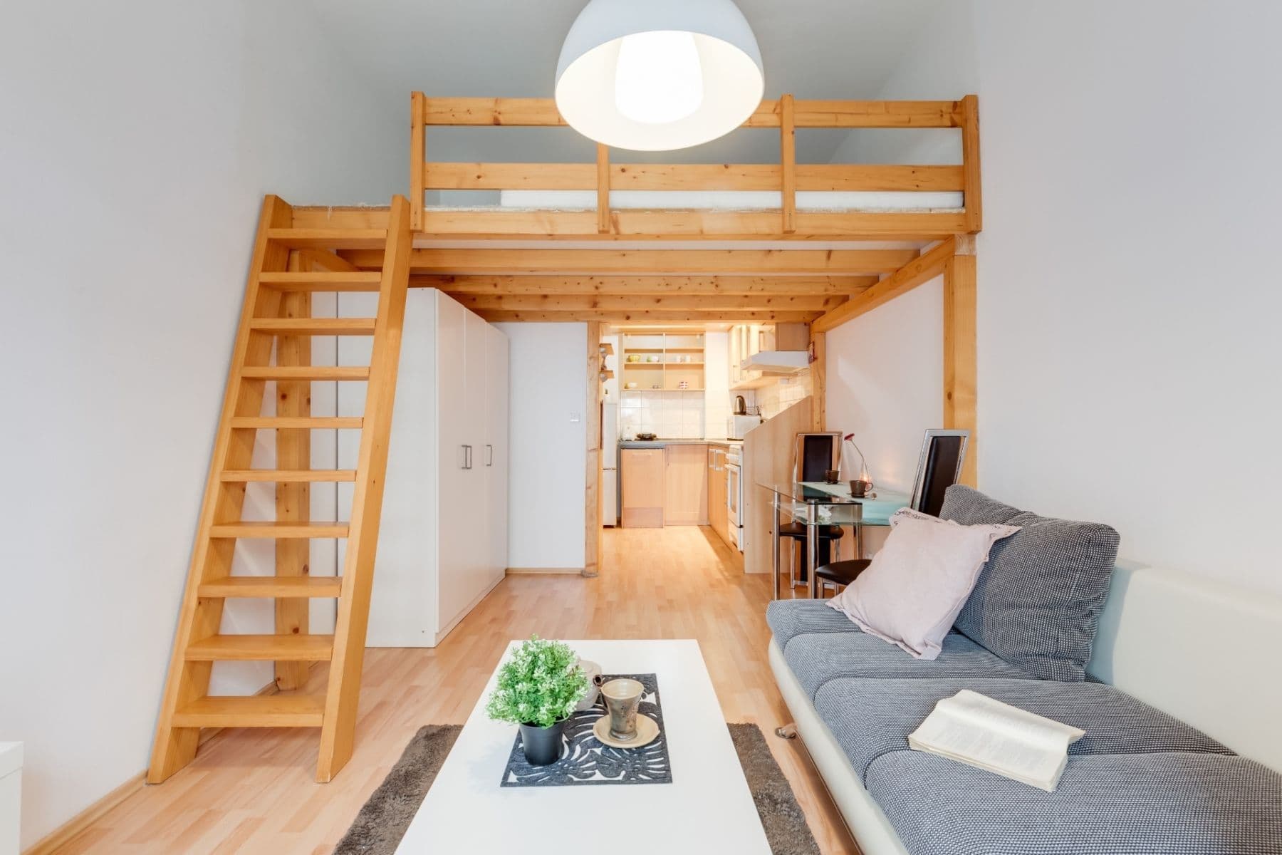Prenájom bytu 1-izbový 28 m², Malkovského, Praha, Praha Prenájom bytu 1-izbový 28 m², Malkovského, Praha, Praha