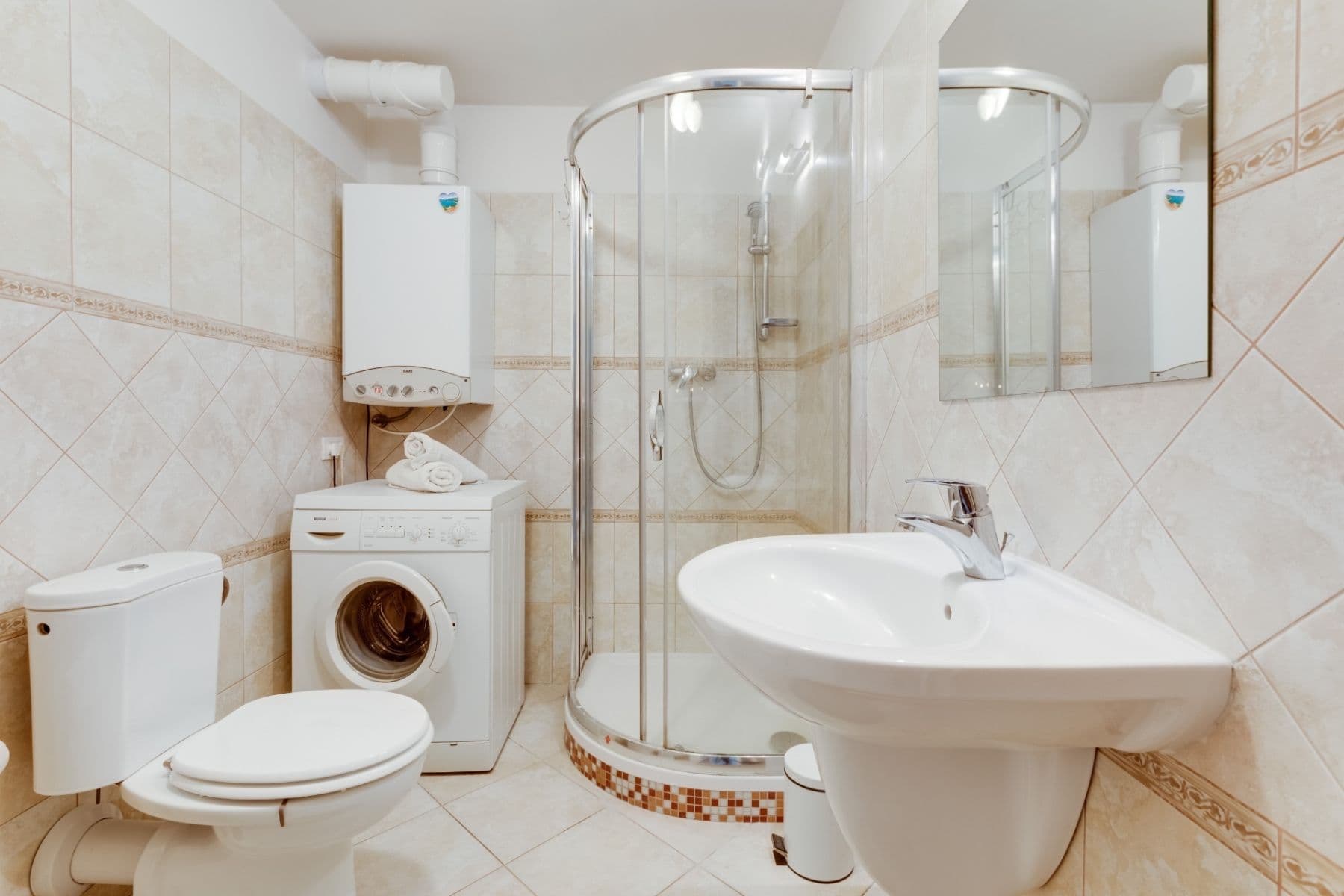 Prenájom bytu 1-izbový 45 m², Plzeňská, Praha, Praha Prenájom bytu 1-izbový 45 m², Plzeňská, Praha, Praha