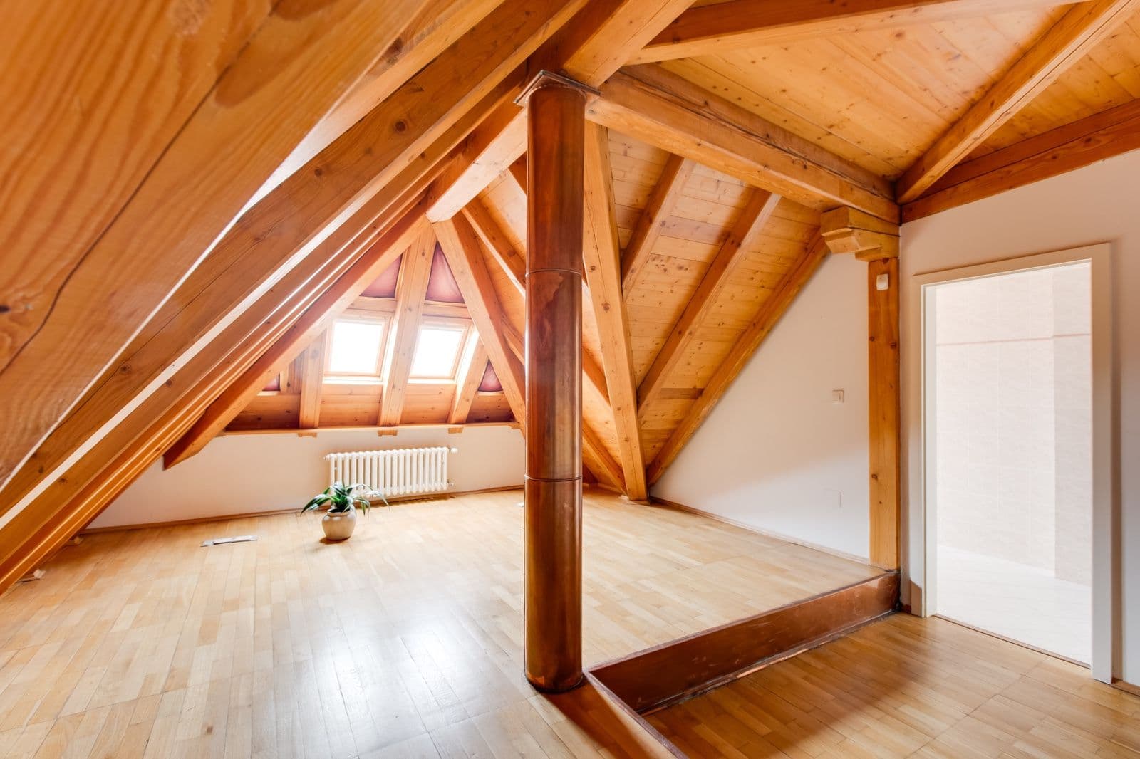 Prenájom bytu 3-izbový 104 m², Šumavská, Praha, Praha Prenájom bytu 3-izbový 104 m², Šumavská, Praha, Praha
