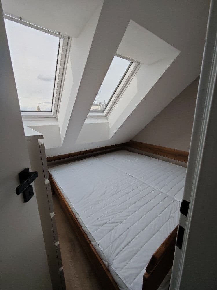 Prenájom bytu 1-izbový 30 m², Mikovcova, Praha, Praha Prenájom bytu 1-izbový 30 m², Mikovcova, Praha, Praha