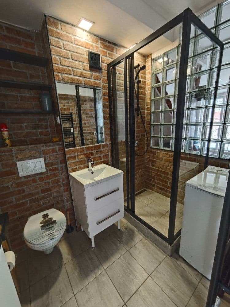 Prenájom bytu 1-izbový 30 m², Mikovcova, Praha, Praha Prenájom bytu 1-izbový 30 m², Mikovcova, Praha, Praha