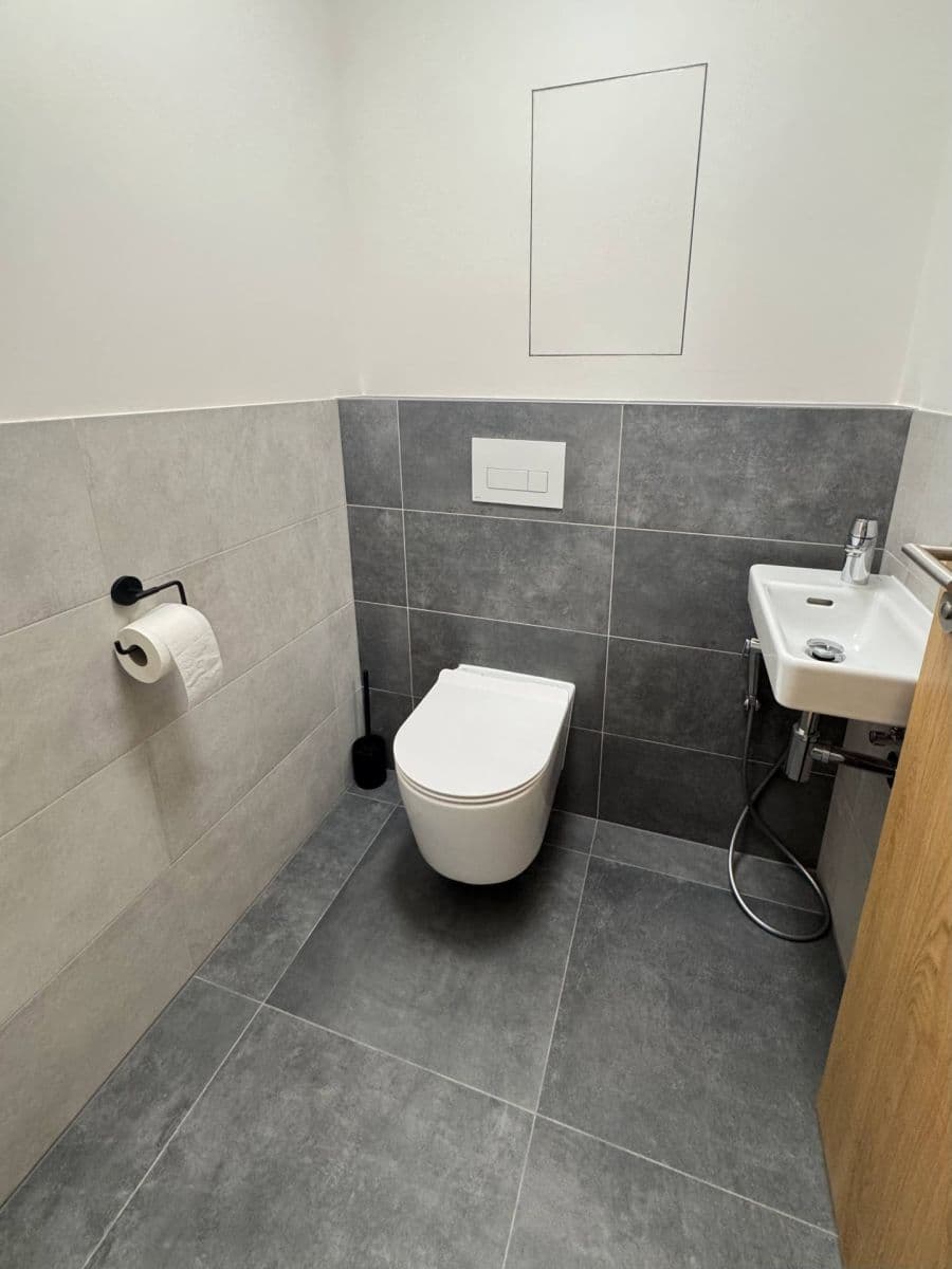 Prenájom bytu 3-izbový 75 m², Suchánkova, Benešov, Středočeský kraj Prenájom bytu 3-izbový 75 m², Suchánkova, Benešov, Středočeský kraj