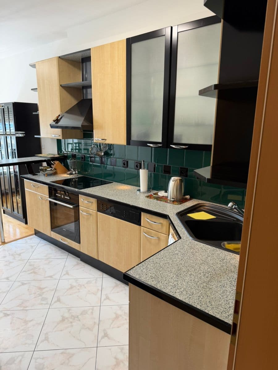Prenájom bytu 6-izbový 158 m², Chotovická, Praha, Praha Prenájom bytu 6-izbový 158 m², Chotovická, Praha, Praha