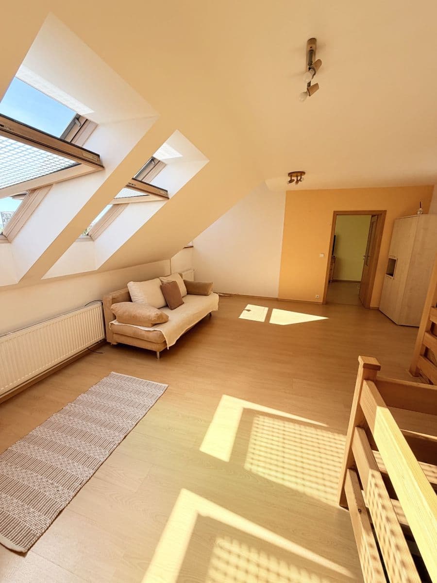 Predaj bytu 4-izbový 122 m², U Trojice, České Budějovice, Jihočeský kraj Predaj bytu 4-izbový 122 m², U Trojice, České Budějovice, Jihočeský kraj