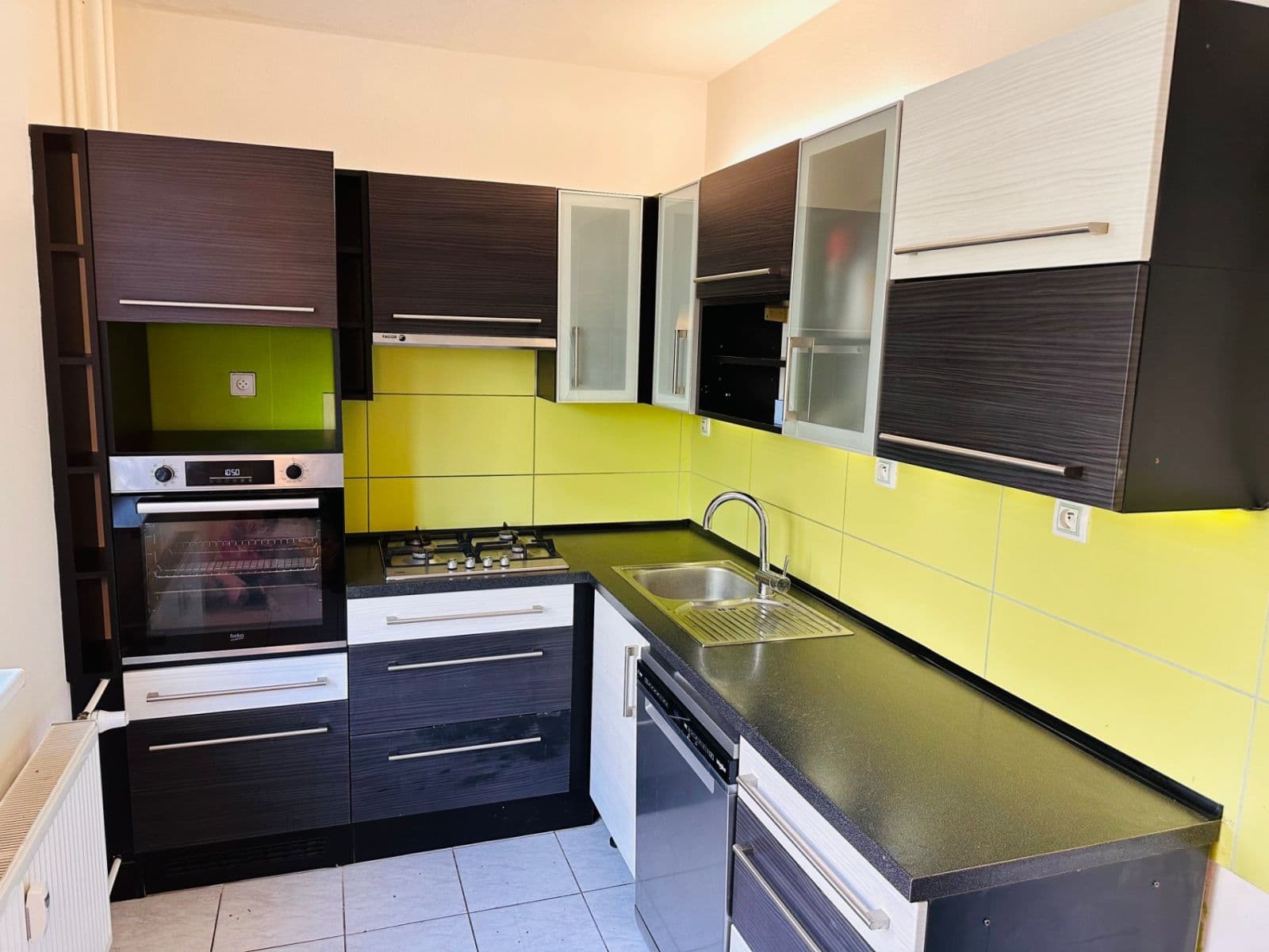 Prenájom bytu 3-izbový 68 m², Werichova, Olomouc, Olomoucký kraj Prenájom bytu 3-izbový 68 m², Werichova, Olomouc, Olomoucký kraj