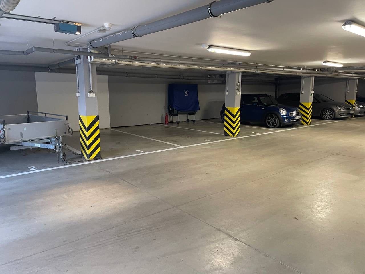 Prenájom garáže 12 m², Fantova, Brno, Jihomoravský kraj Prenájom garáže 12 m², Fantova, Brno, Jihomoravský kraj