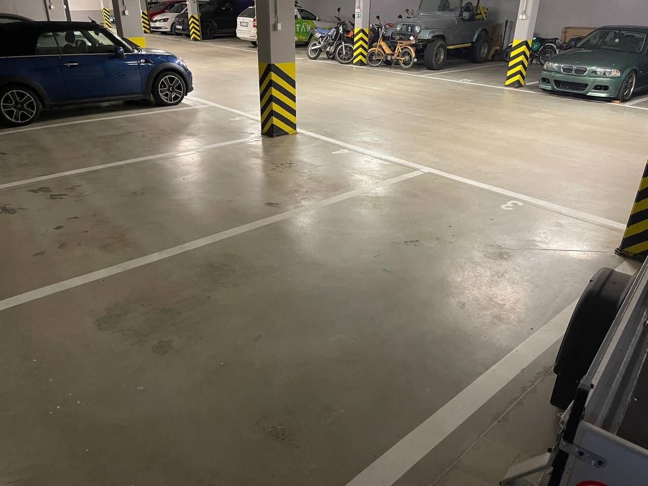 Prenájom garáže 12 m², Fantova, Brno, Jihomoravský kraj Prenájom garáže 12 m², Fantova, Brno, Jihomoravský kraj