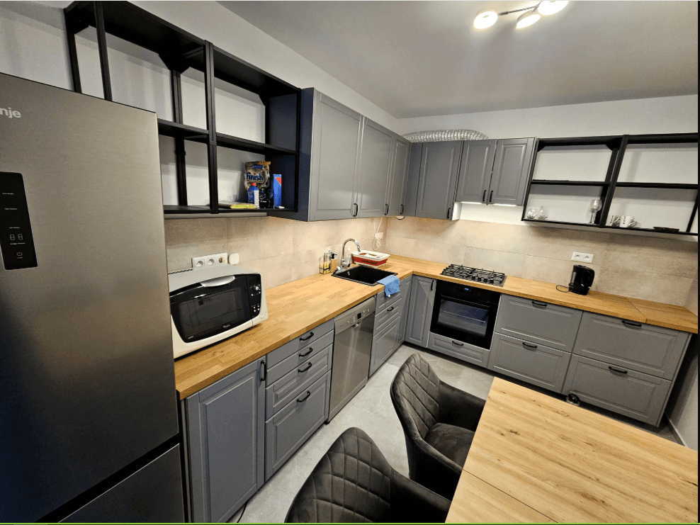 Prenájom bytu 3-izbový 88 m², Gemerská, Ružinov, Bratislavský kraj Prenájom bytu 3-izbový 88 m², Gemerská, Ružinov, Bratislavský kraj