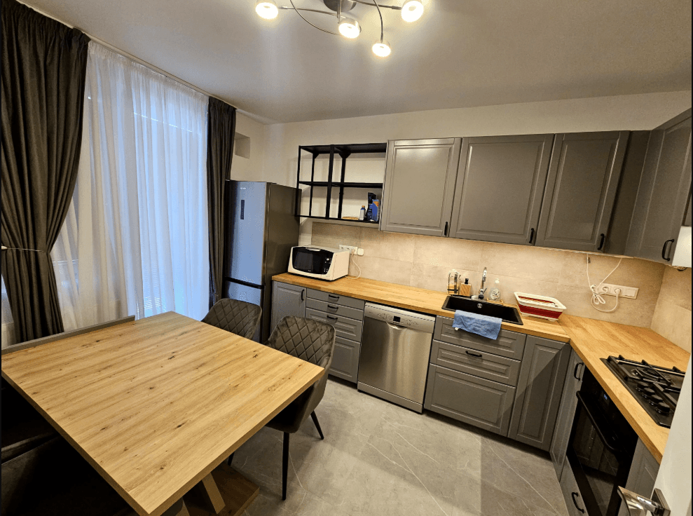 Prenájom bytu 3-izbový 88 m², Gemerská, Ružinov, Bratislavský kraj Prenájom bytu 3-izbový 88 m², Gemerská, Ružinov, Bratislavský kraj