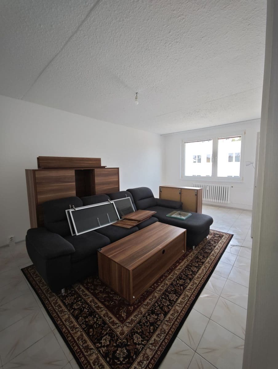Prenájom bytu 3-izbový 73 m², Obránců míru, Třebíč, Kraj Vysočina Prenájom bytu 3-izbový 73 m², Obránců míru, Třebíč, Kraj Vysočina
