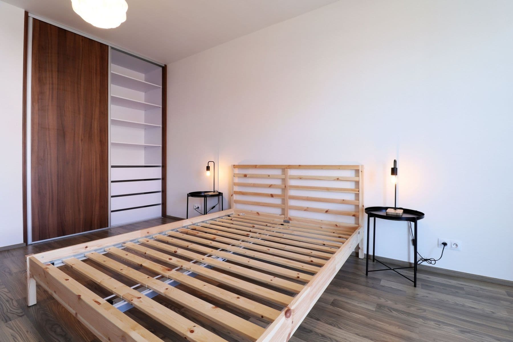 Prenájom bytu 2-izbový 61 m², Hlučkova, Praha, Praha Prenájom bytu 2-izbový 61 m², Hlučkova, Praha, Praha